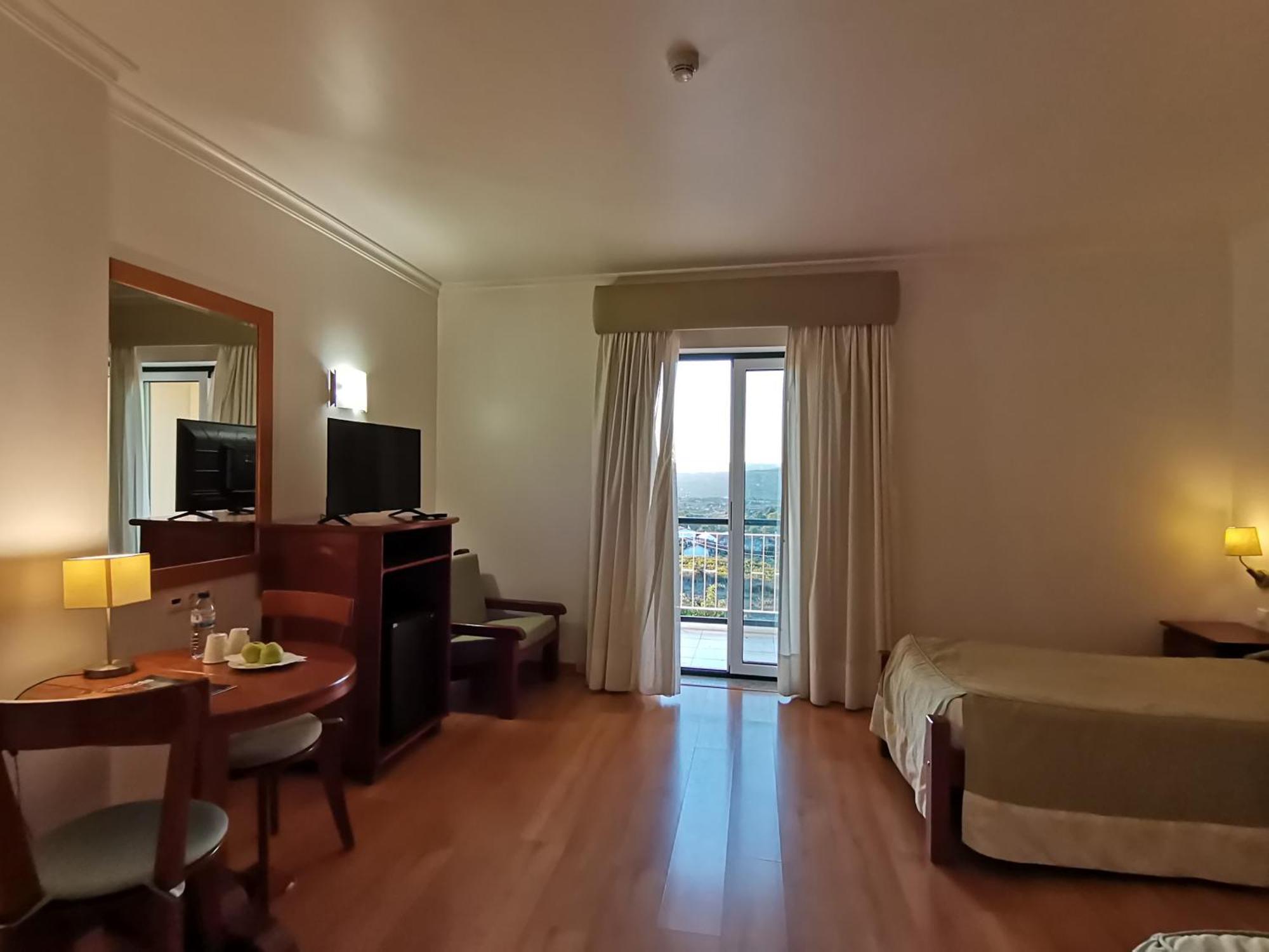 Hotel Quinta Dos Cedros セロリコ・ダ・ベイラ エクステリア 写真