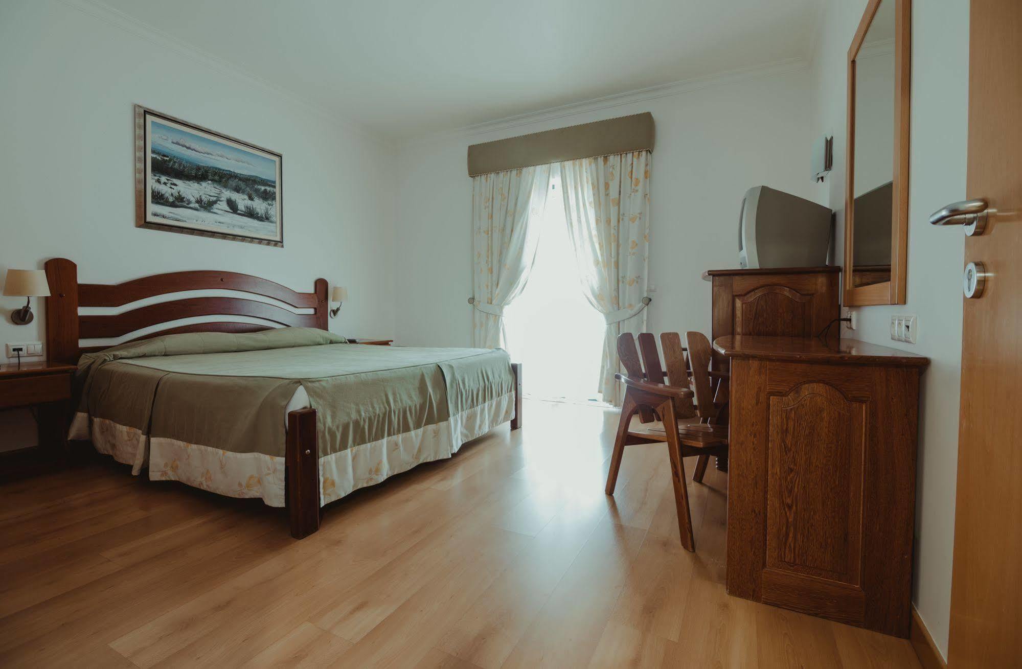 Hotel Quinta Dos Cedros セロリコ・ダ・ベイラ エクステリア 写真